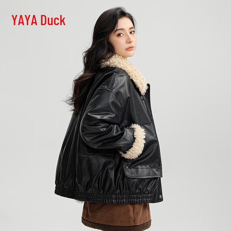 

Женский короткий пуховик из искусственной кожи YAYA с меховым воротником S