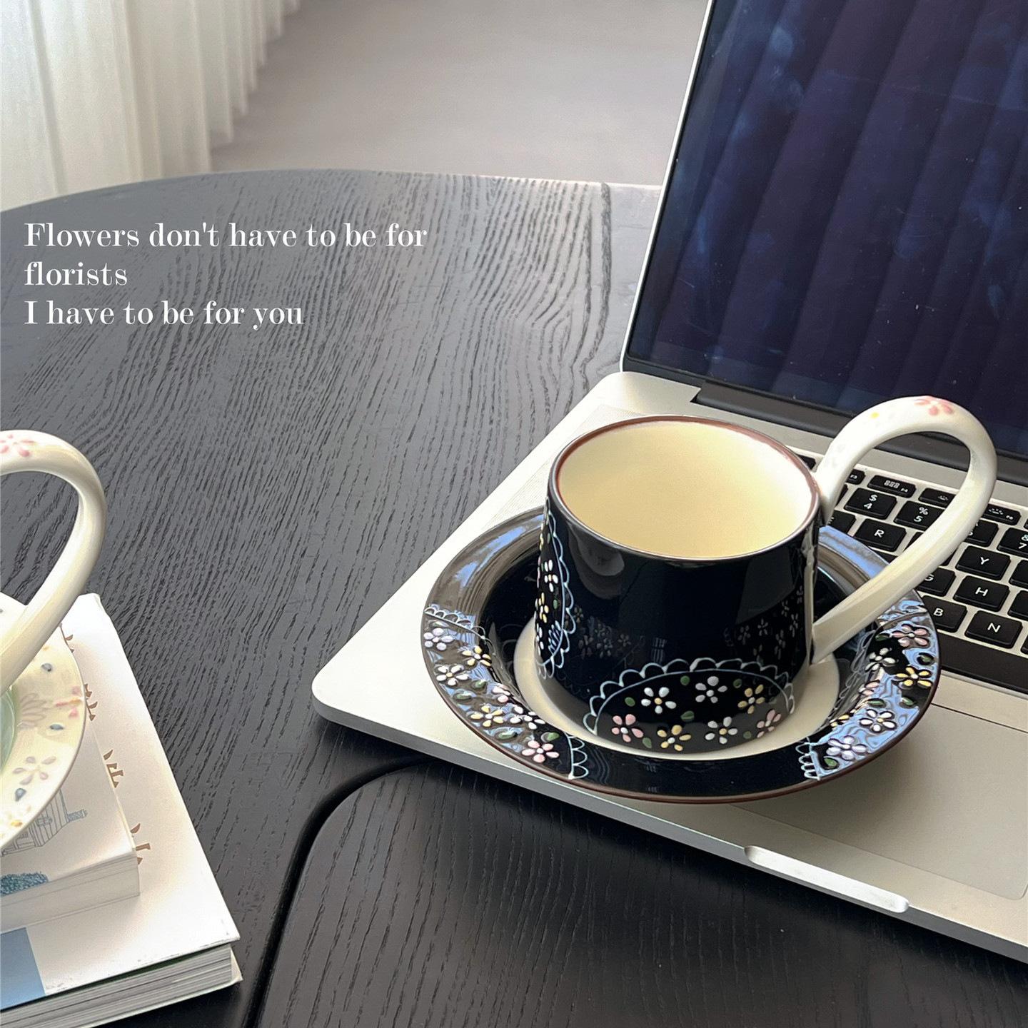 

Light luxury medieval coffee cup and saucer set ceramic girl heart mug retro relief hand-painted afternoon teacup 270ml