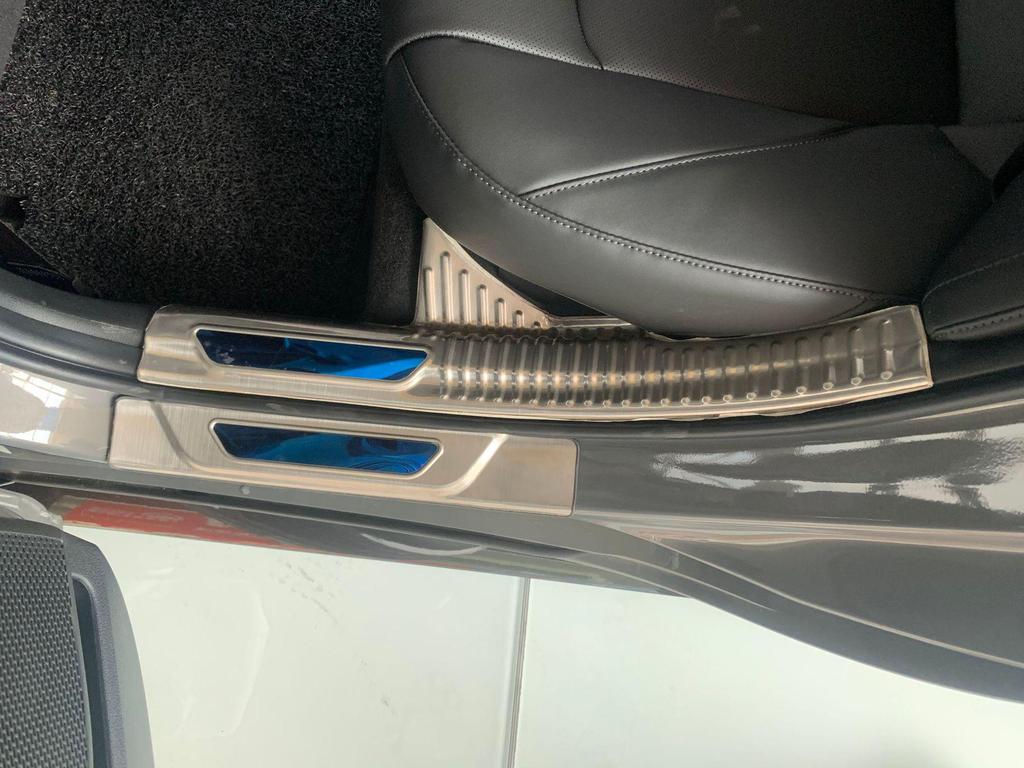 Fits Modern Sonata: Rearview Mirror, Rear Spoiler, Fuel Cap, Door Handle, Door Cup, Taillight Cover