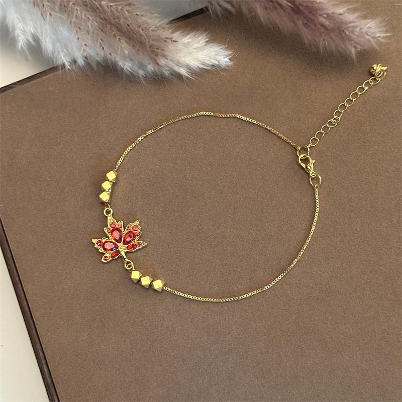 Fashion New Red Crystal Zircon Maple Leaf Dangle Earrings For Women Light Luxury Temperament Earring Girls Party Charm Jewelry
