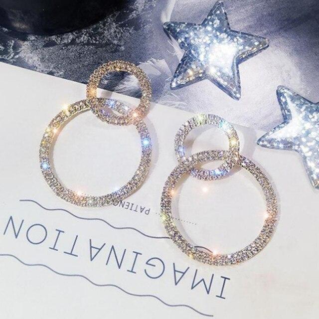 

Сияющие круглые серьги-подвески Золотой тон Привлекающие внимание Акцентные Полые Высококачественные серьги со стразами Свадебное мероприятие Невеста Большие Женские Бохо