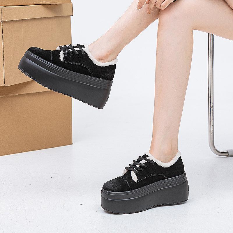 Winter Plush Thick-soled Muffin Shoes 2025 New Women's Cotton Shoes Polished Lace-up Versatile Fluffy Shoes Retro Trend
