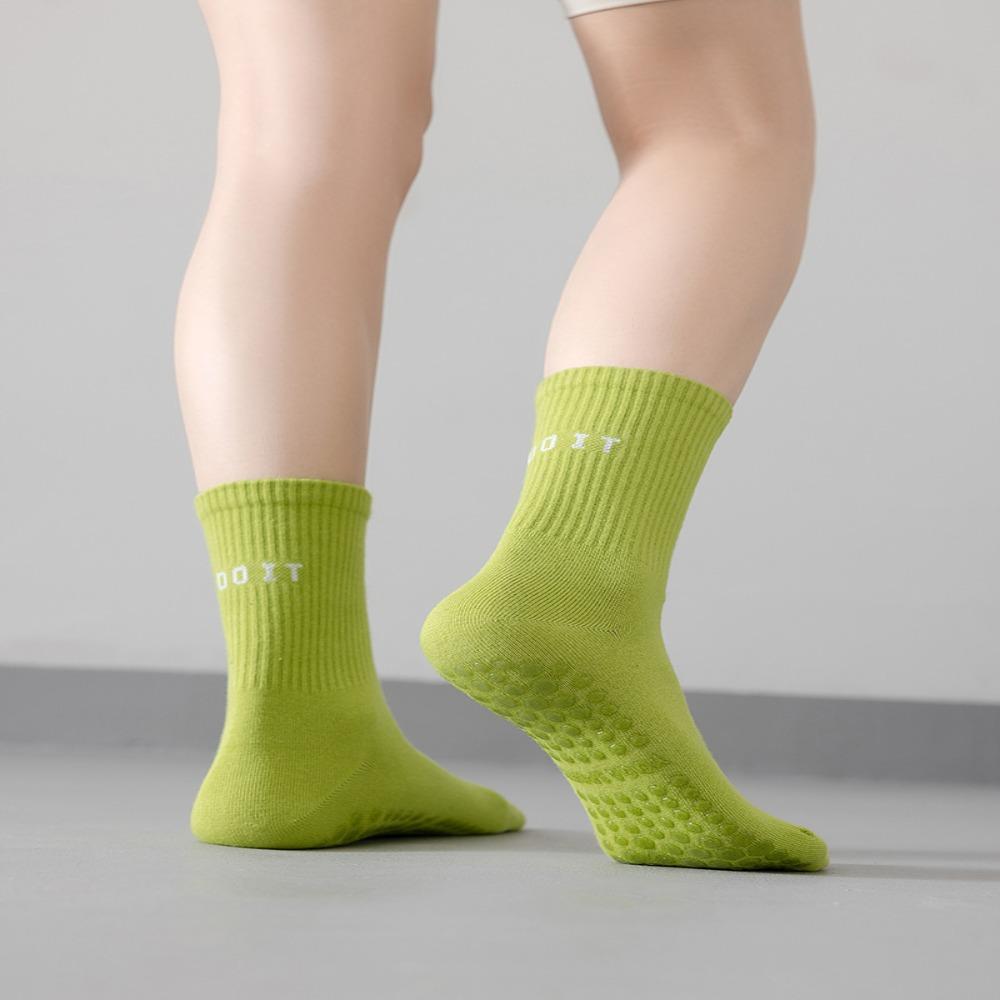 Breathable Yoga Socks Cotton Sports Socks Comfortable Dance Fitness Training Socks