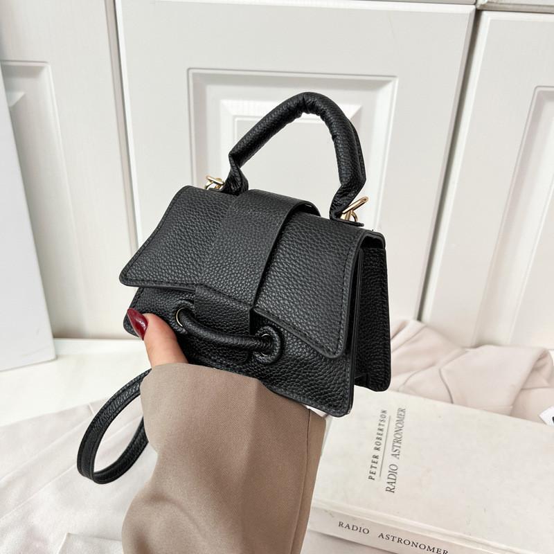 Stylish Pu Leather Shoulder Bag For Women Small Square Bag With Flap Cover Design