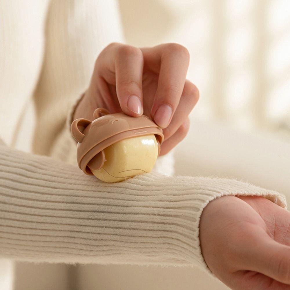 New Cartoon Little Bear lint roller Washable Carry-on Roller Hair Remover Portable Mini Hair Remover Roller