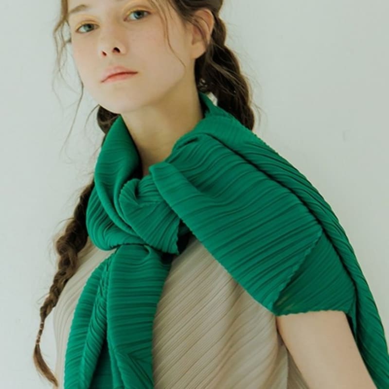 FINE PLEATS Pleated Big Scarf Green