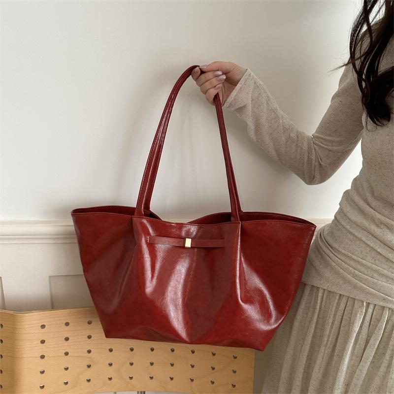 Yogodlns Large Capacity Tote Bag Women's Commuter Shoulder Bag Stylish Versatile Trendy Soft PU Leather Handbag and Purse