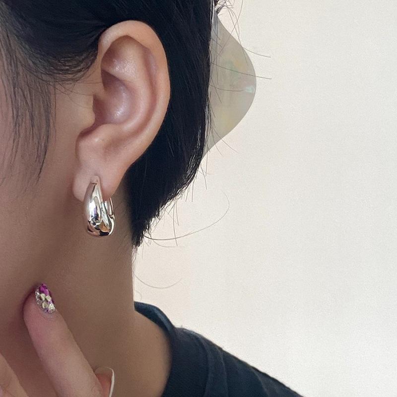 French Retro Round Hoop Earrings for Women - INS Style Celebrity-Inspired Studs