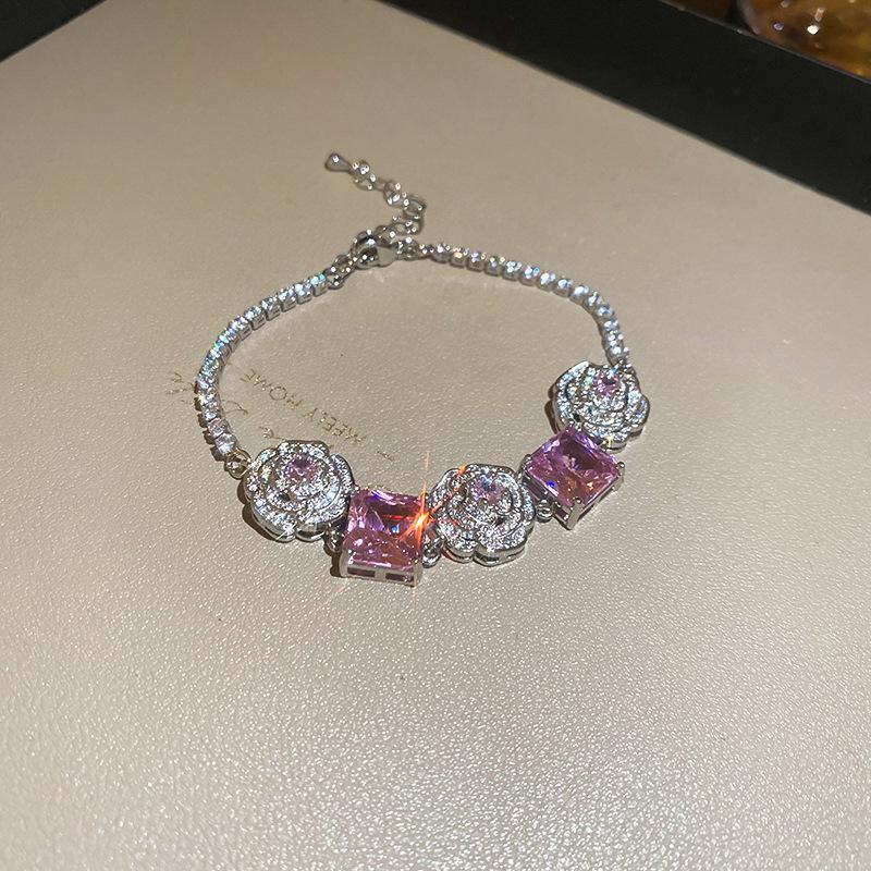 

Элегантный французский набор ювелирных изделий с бабочками из циркония: Ожерелье и серьги