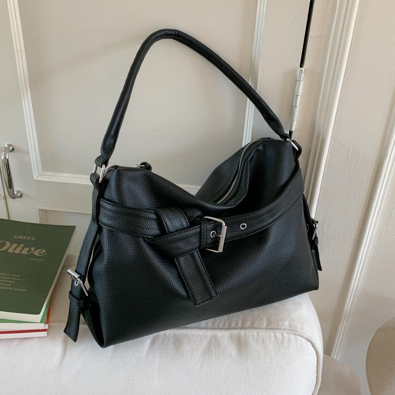 

Large Capacity Soft Leather Tote Bag Fashion Belt Buckle Handbag Shoulder Messenger Bag Retro Girl Motorcycle Bag
