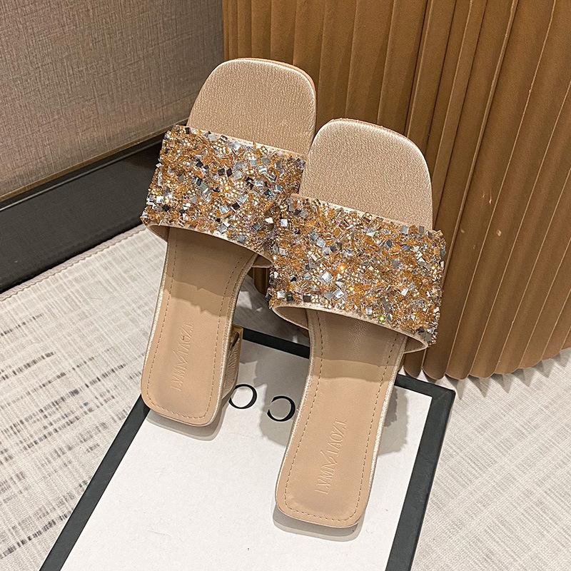 

Модные тапочки для женщин 2025 Новые летние сандалии на толстом каблуке со стразами для женщин Модные сандалии на плоской подошве для женщин Уличные сандалии 34 абрикосовый