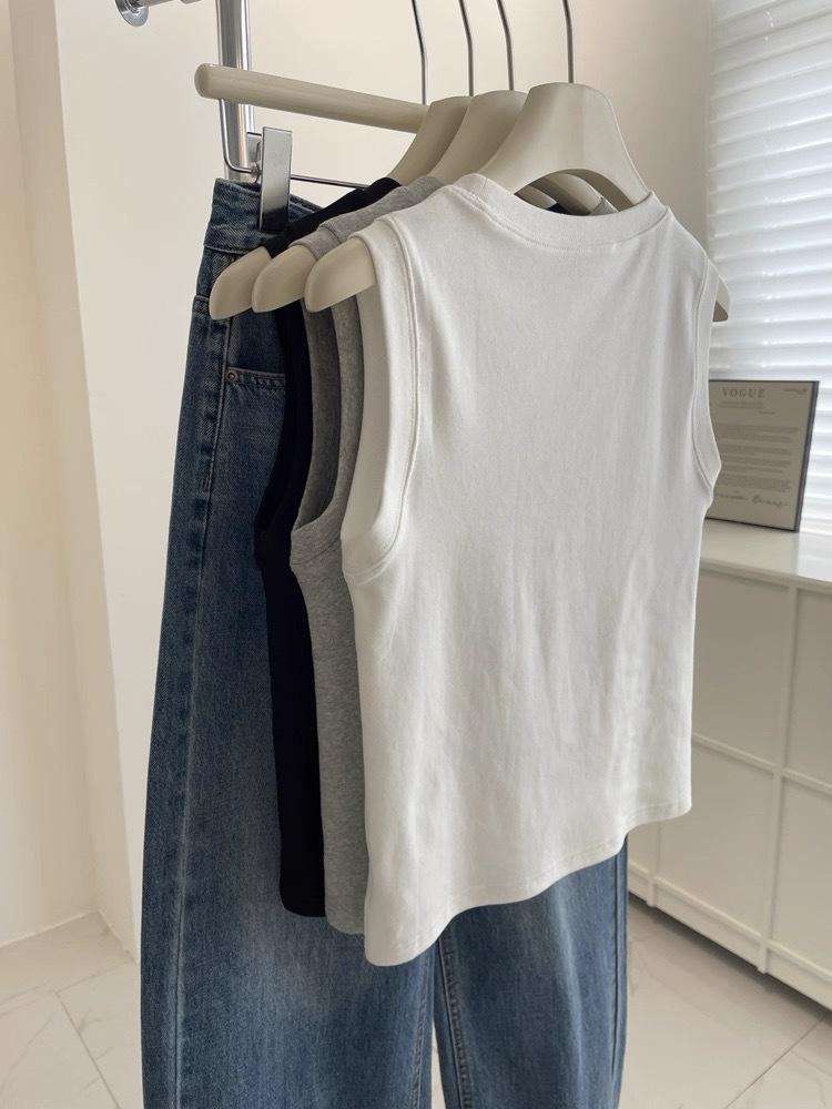 Women's Solid Color Camisole Vest - Sleeveless, Slimming, Versatile Outerwear for Spring and Summer