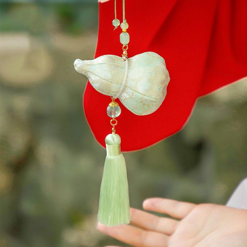 Chinese Style Gourd Sachet Pendant Hanfu Brocade Embroidered Bag Pouches Tassel Pendant New Year Home Wall Hanging Lucky Bags