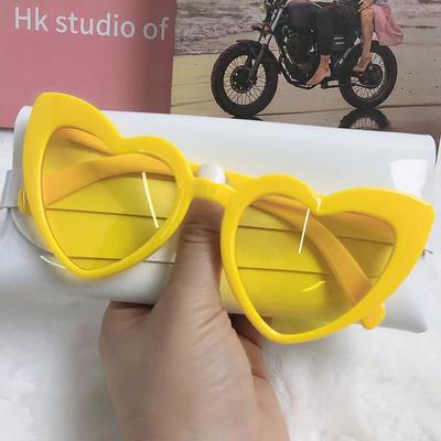 Ladies Sexy Eye Love Heart Sunglasses Retro Big Frame Personality Sunglasses