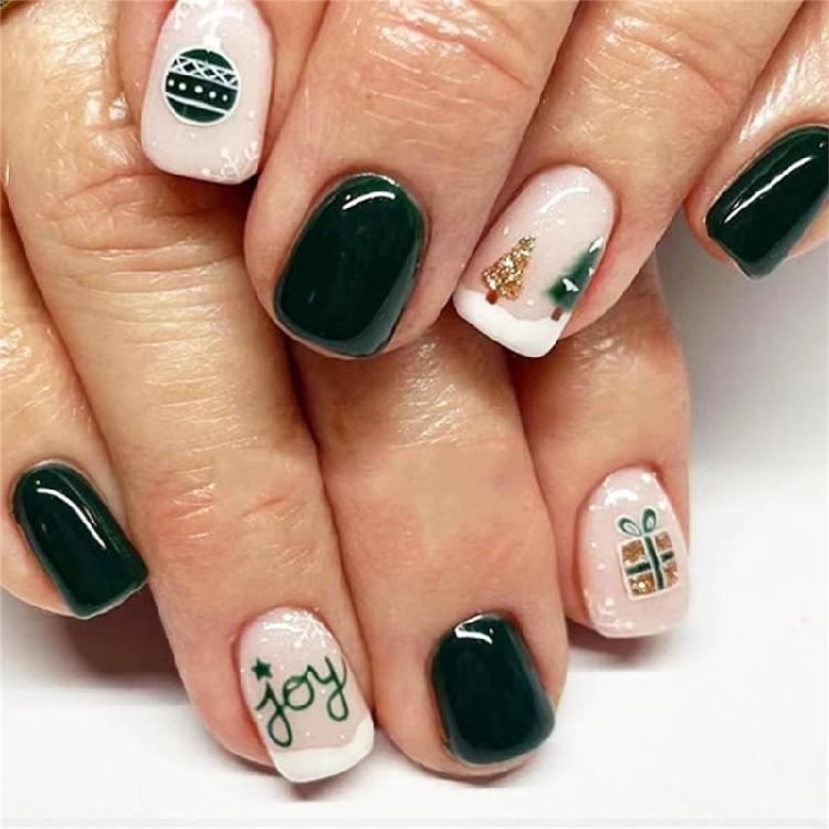

Glittering False Nail Short Square Full Cover Stick on Nail Christmas Press On Nail Manicures Supplies 1