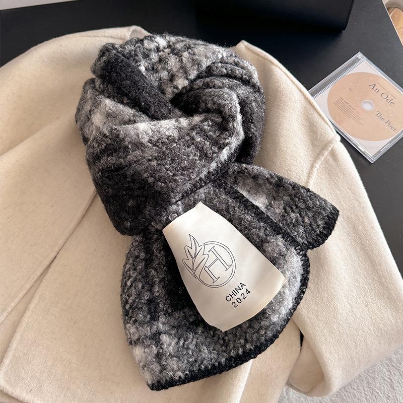 

Atmosphere Contrast color Plaid circle Hair scarf Women s winter warm versatile fashion light luxury temperament shawl 190*45cm