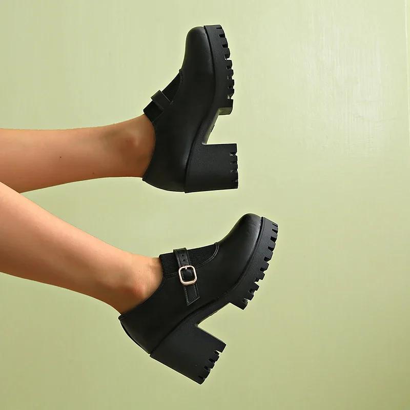 Fashion 2024 New Chunky Platform Ankle Boots Women Buckle Decor Faux Leather Boots Classics Black Big Size Slip Non Booties