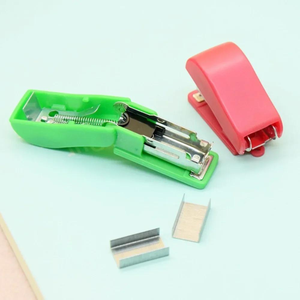 STONEGO Mini Stapler Set Portable Office Supplies Cute Stapler with 50 Staples 0.9cm for A4 Paper Random Color