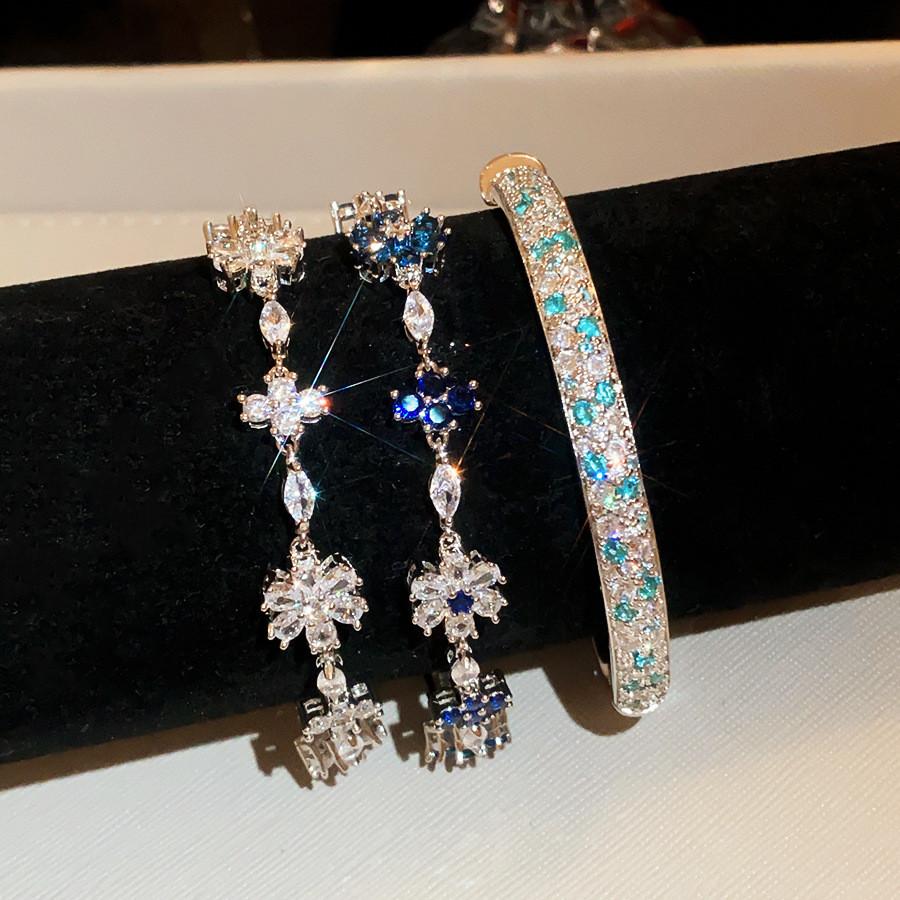 Elegant Zircon Flower Bracelet With Cubic Zirconia For Women Gift Idea
