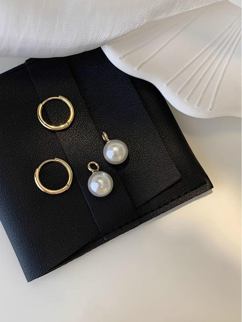 

2023 Новые легкие роскошные жемчужные серьги: Серебро 925 пробы, изысканный дизайн, идеально подходит для осени/зимы. золотой