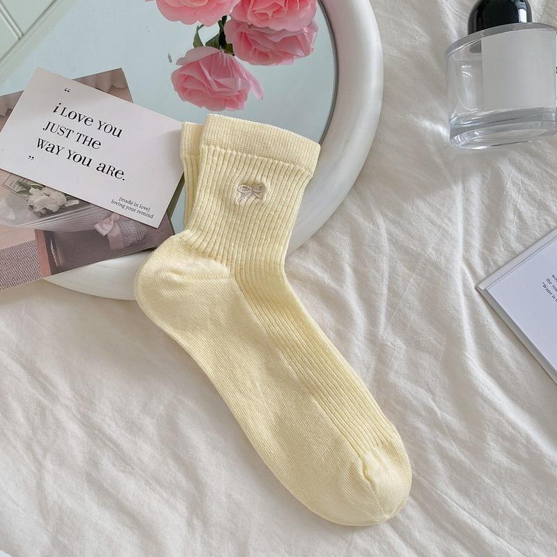 

Women s Summer Thin Breathable Boneless Mesh Embroidered Bow Ballet Style Short Cotton Socks 1 pair
