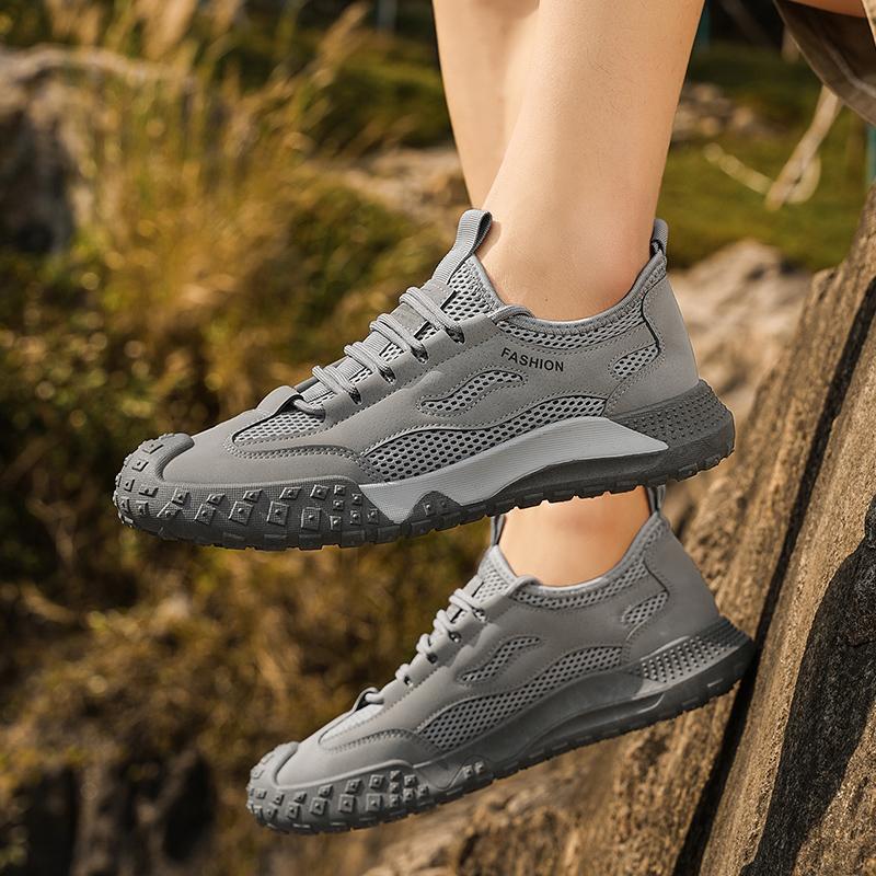 Outdoor Men Hiking Shoes Anti-slip Sneakers for Men Jogging Trekking Sneaker Retro Leather Man Work Shoe Climbing Mountain Shoes