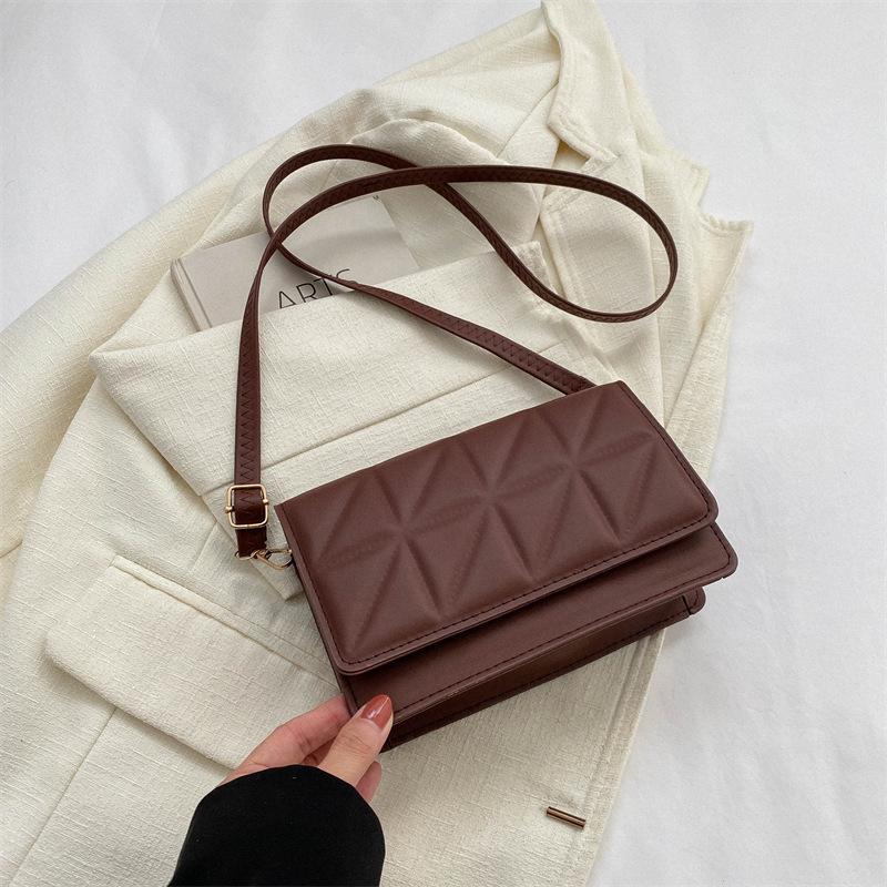 

Bag Women s Simple Commuter Rhombus Small Square Bag 2025 New Casual Personality Shoulder Bag Popular Fashion Messenger Bag