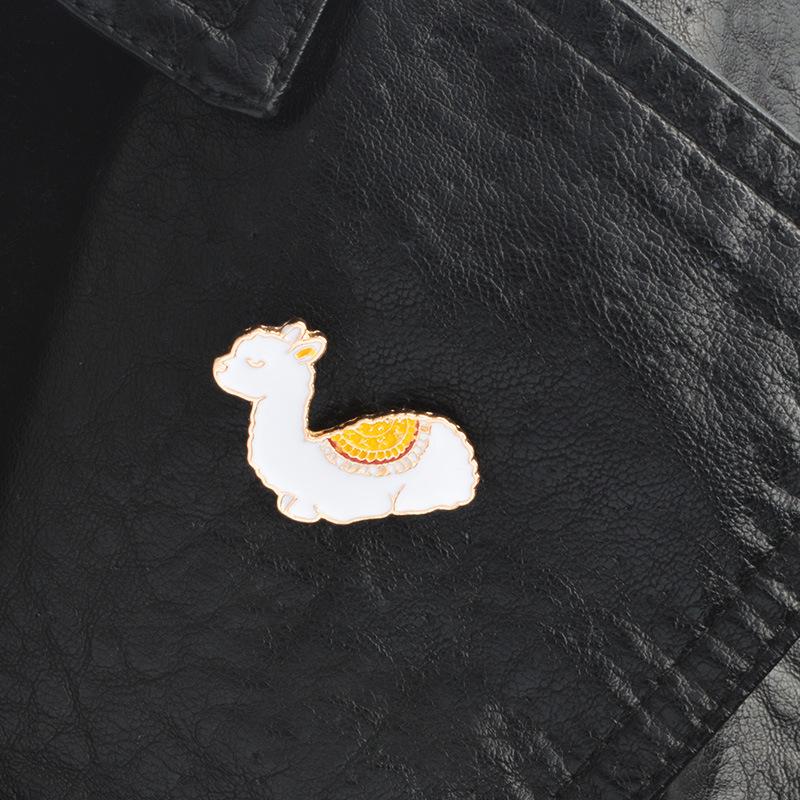Harajuku Style Alpaca Lapel Pin - Cute Cartoon Llama Badge