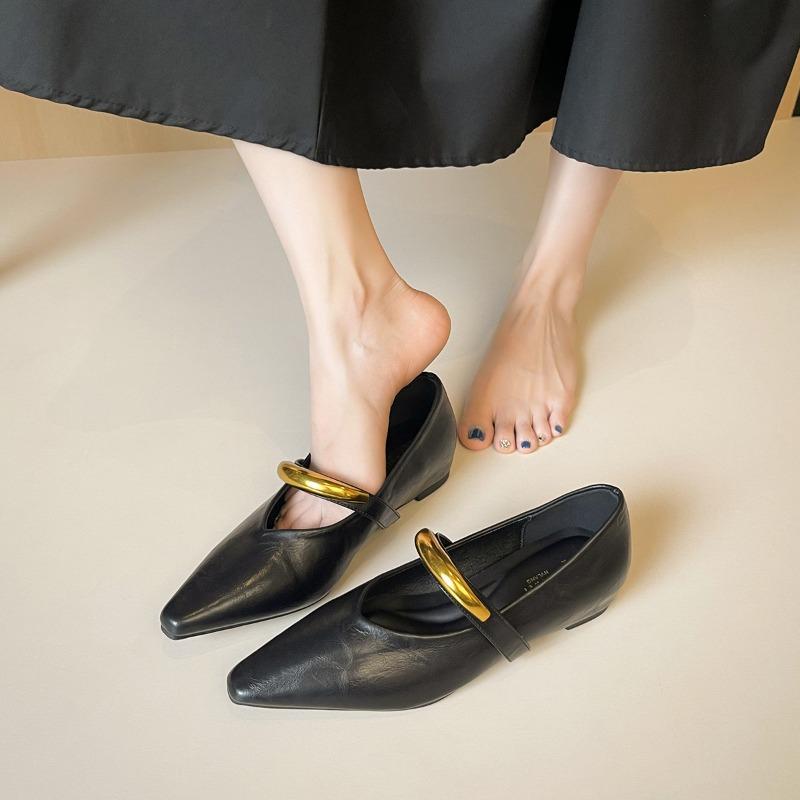 Retro Pointed-toe Single-toe Women's Flat, Shallow-mouthed Height-increasing Metal Buckle Shoes