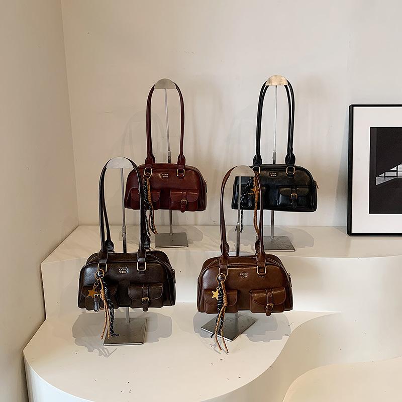 Retro Bowling Bag Women's 2024 Autumn and Winter New High-end Textured Small Square Bag Versatile Commuter Shoulder Armpit Bag