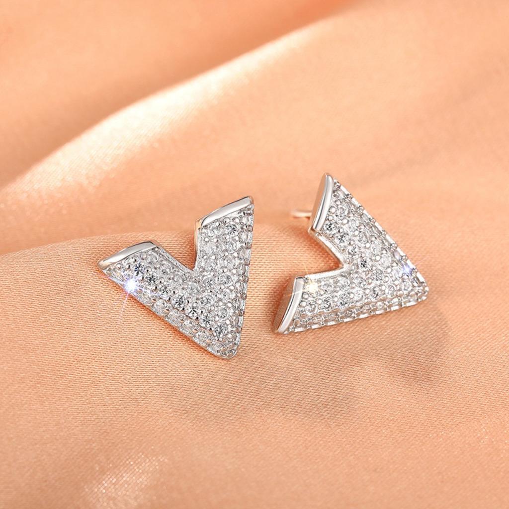 V Shape Stud Earrings for Women Sparkly Pave Set Geometric Earrings Minimalist Daily Fashion Jewelry