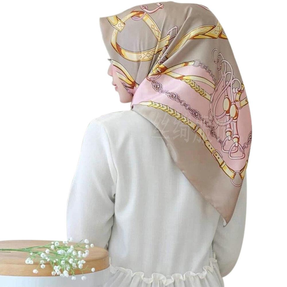 Høykvalitets luksuriøst silkeskjerf pannebånd Skjerf Halsskjerf For kvinner Kjede Silkeskjerf Dekorativt sjal for kvinner