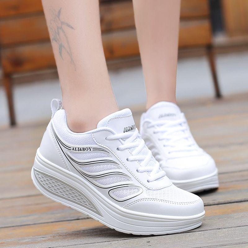Premium Quality Women Sport Shoes Outdoor Fashion Simple Sneakers For All Seasons