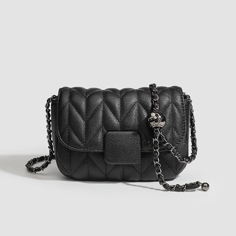 Unique small and large-style chain bags for women, 2024 new fashion quilted small square bags, trendy lipstick crossbody bags