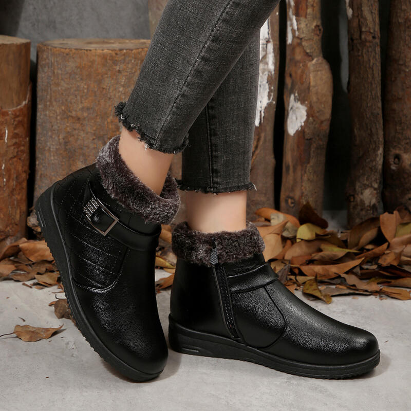 Retro Metallgürtelschnalle Dekoration Pelzige Stiefeletten Damen 2025 Winter Weiches PU Keilabsatz Stiefel mit Seitenreißverschluss Komfort Mutterschuhe