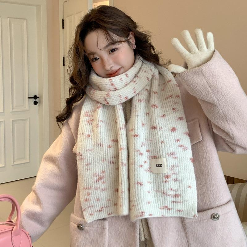 Soft Waxy Wool Knitted Scarf for Girls' Winter High-end Sense New Versatile Scarf Neck Protector White