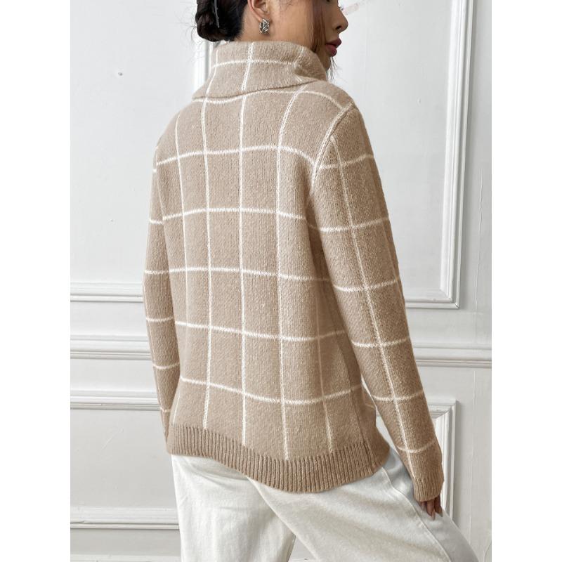 Women's Pullover Check Turtleneck with A Contrasting Base