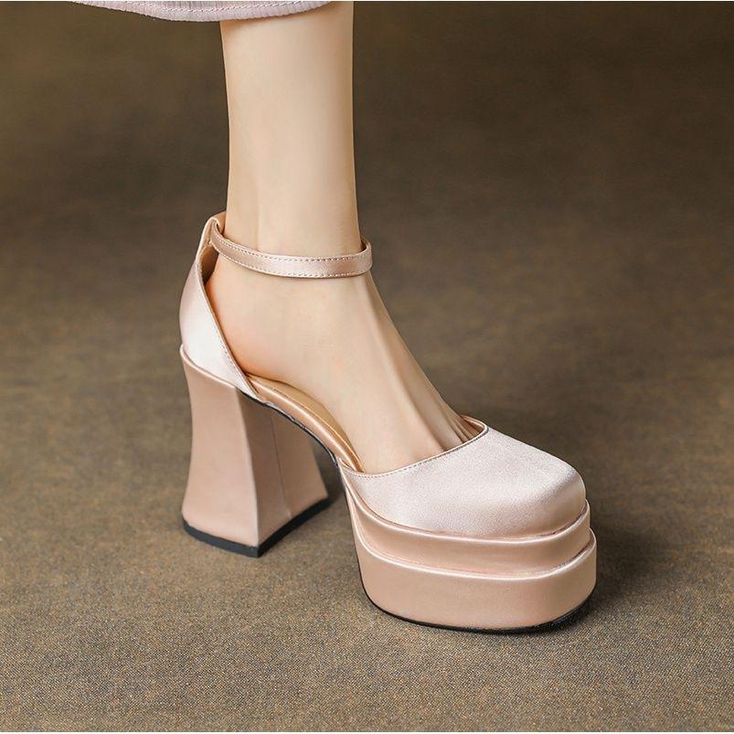 

Не уставшие ноги главное свадебное платье свадебные туфли артефакт 2025 новый маленький толстый каблук водонепроницаемый стол высокие каблуки помолвка банкетные туфли 40