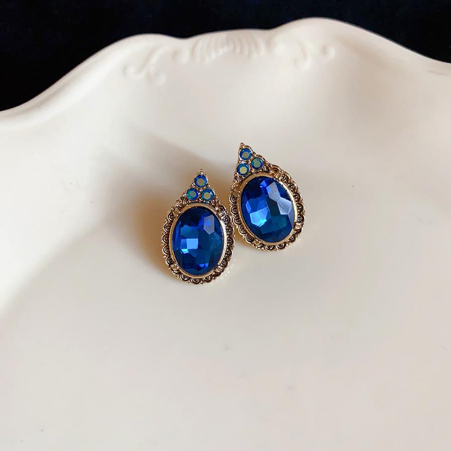 

Овальные серьги с цирконами, легкая роскошь, высококлассное простое ожерелье, простые 2025, корейская мода, универсальный набор с цирконами для женщин