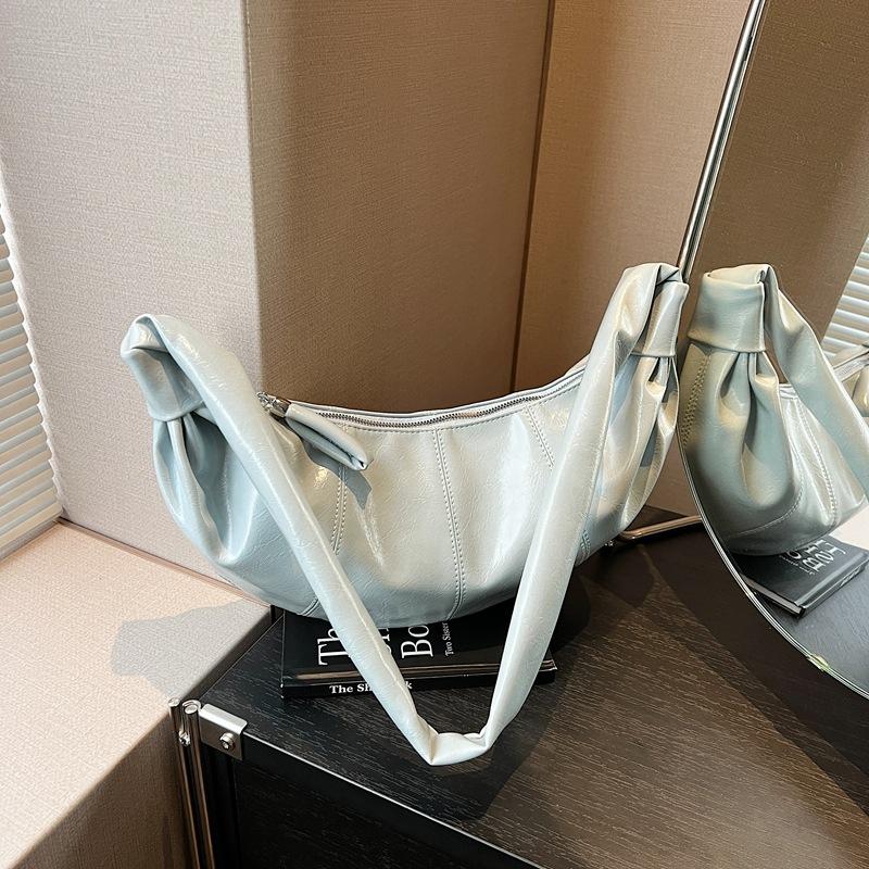 Versatile single shoulder messenger bag autumn new item today niche retro dumpling bag women's bag