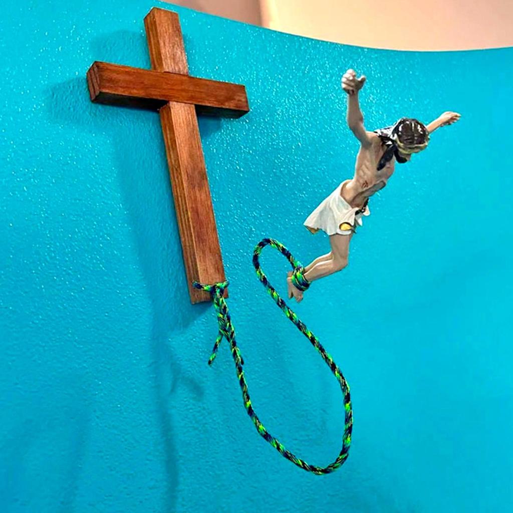 Bunge Crocifisso di Gesù Resina Presepe di Pasqua Figura di Gesù Cristo che Salta Croce Cristiana Decorazione per Casa Chiesa