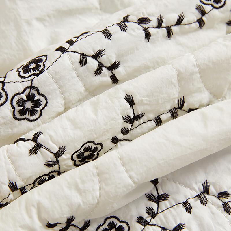 Damen Strickweste mit Kragen, bestickt, kurz, gepolstert