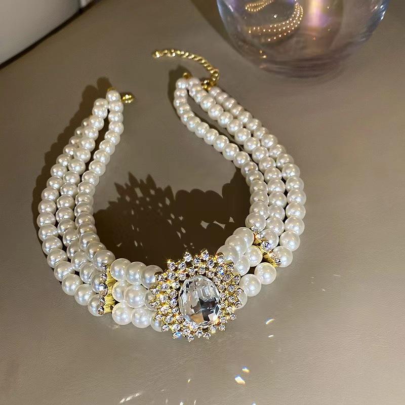 Collana corta da donna retrò con perle multiple, esagerata e atmosferica