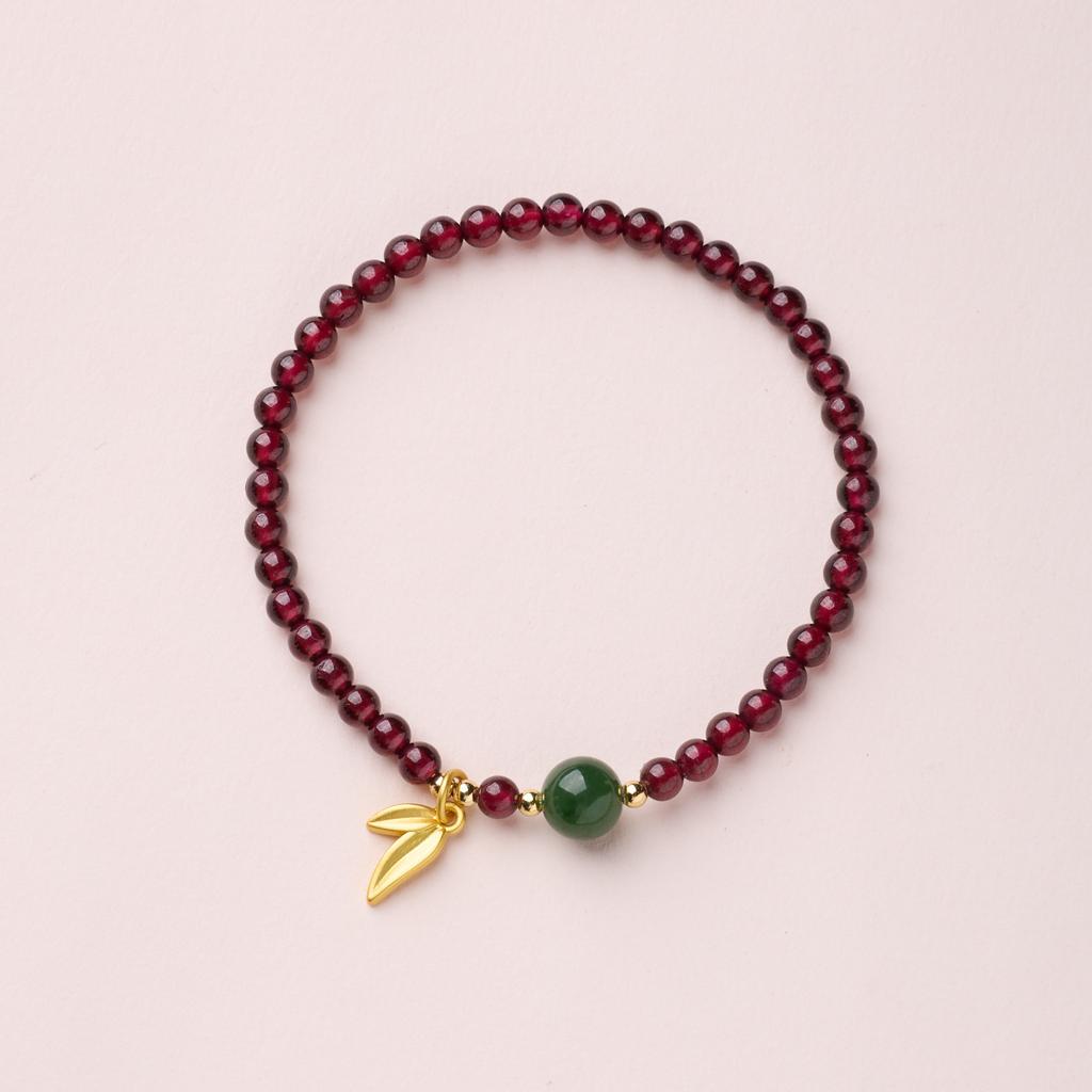 Natural Three-ring Garnet Bracelet for Women, Crystal Hetian Jade Bracelet, Gift, Light Luxury, Niche, Simple and Versatile Jewelry