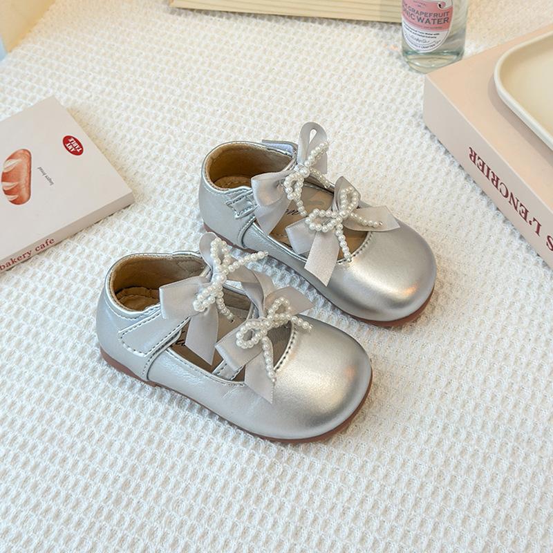 

Girls bow leather shoes spring and autumn new shallow mouth Mary Jane shoes princess soft sole stage performance shoes baby single shoes 25 серебряный