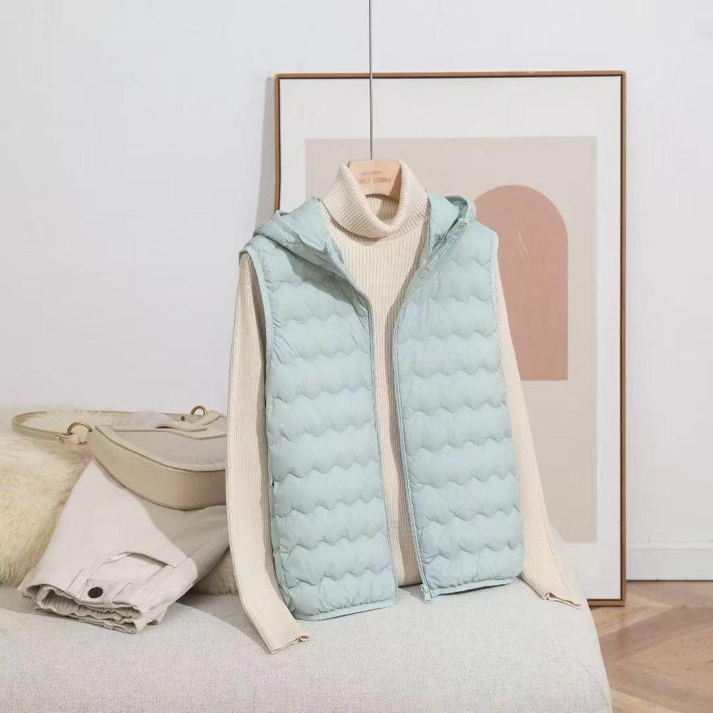 Women's 2025 Wavy Pattern Lightweight Hooded Down Vest