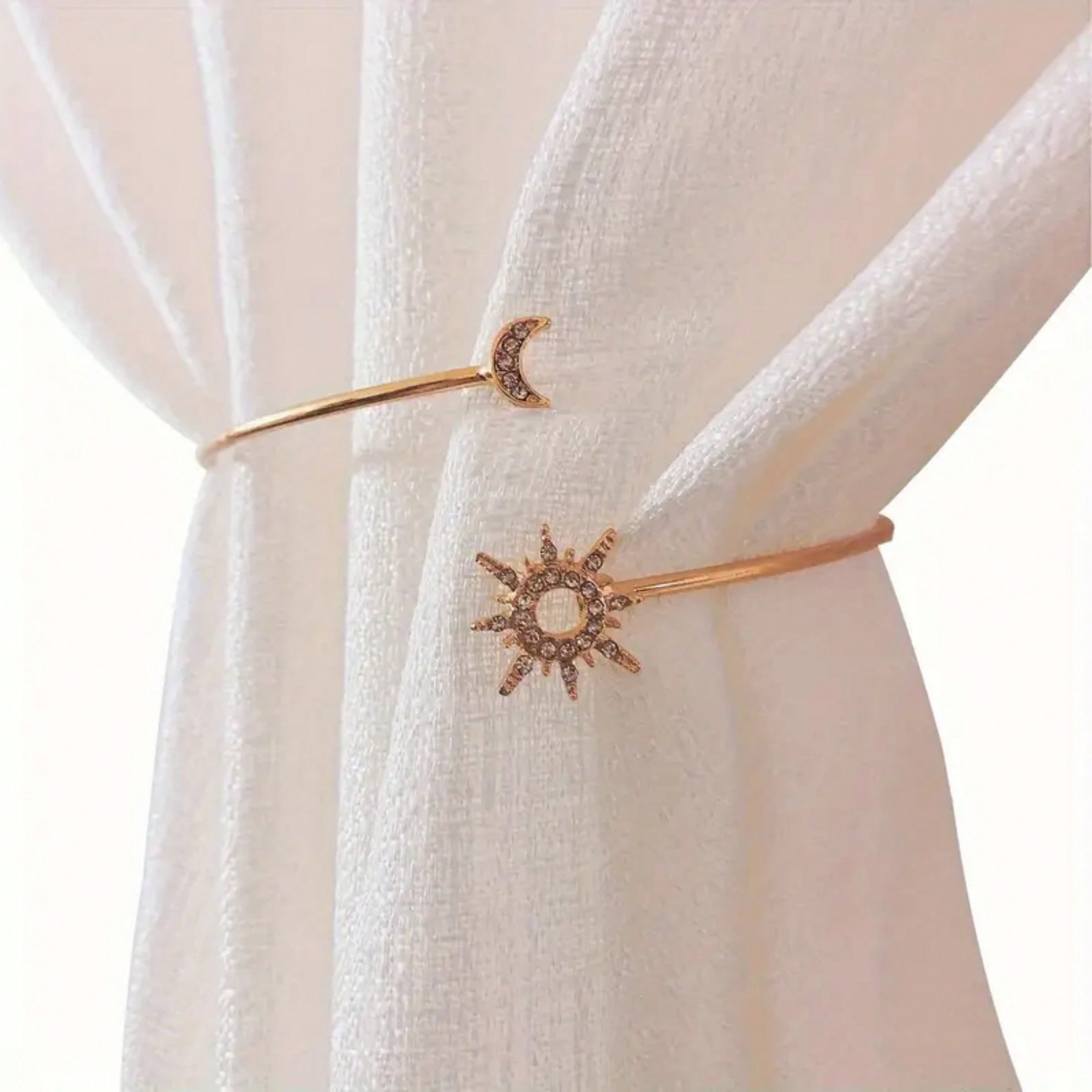 

Minimalist Gold Sun & Moon Rhinestone Decor Adjustable Curtain Clip one-size золотой