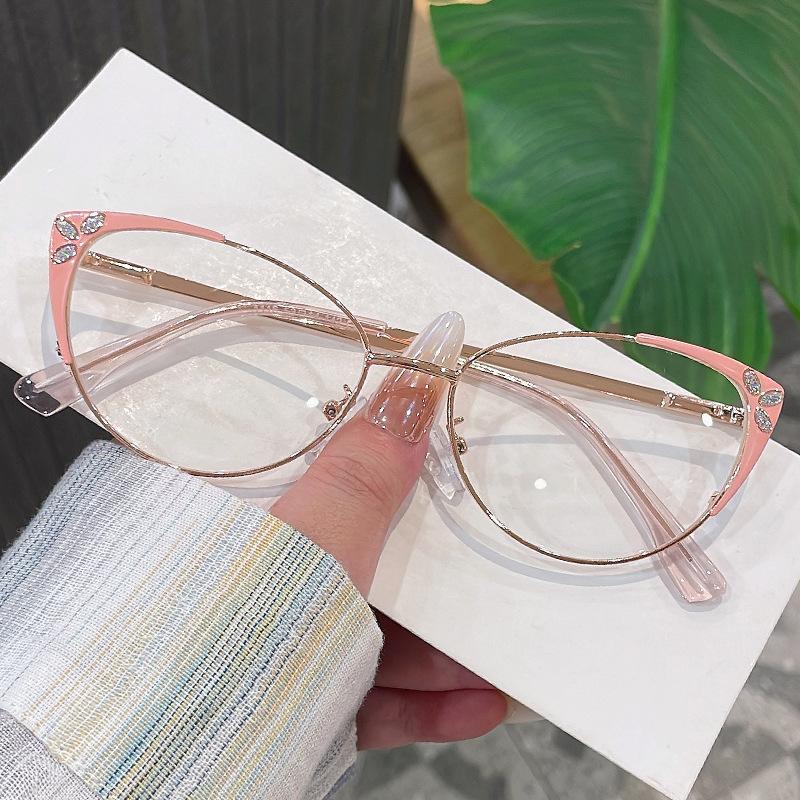 European American Stylish Glasses Women Cat Eye Shape Anti Blue Light Women's Glasses Frames  Decorative Glass