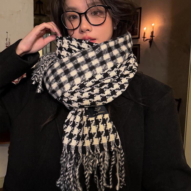 A New Thick Checkered Faux Cashmere Scarf for Women in Winter A Warm and Versatile Shawl with A High End Feel  and A Soft and Glutinous Scarf