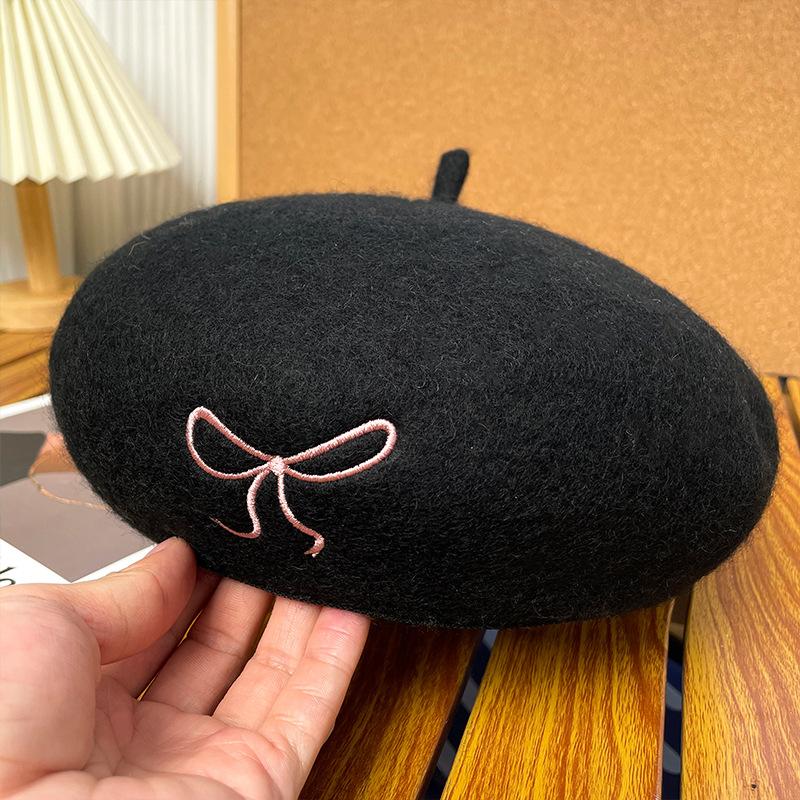 Autumn and Winter Cute Bow Embroidered Woolen Beret Simple and Versatile Japanese Style Sweet Style Painter Hat